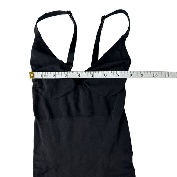 NWOT Skims Seamless Sculpt Mid Thigh Bodysuit in Onyx Women’s Size S/M - Picture 5 of 7